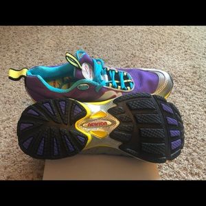 Women’s Newton Running Shoes SZ 8.5 -New